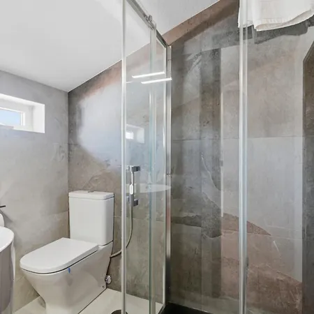 Maison Miramar - Pool & Confort Near The Center Santa Cruz (Oeste)