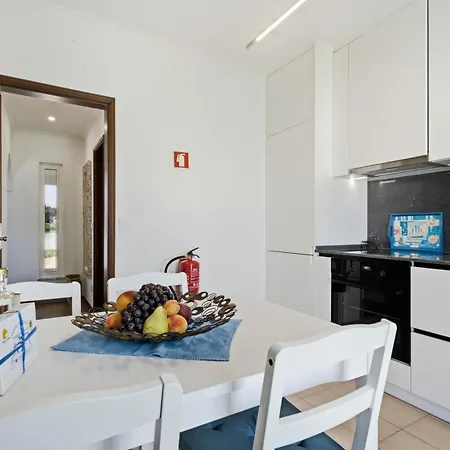 Maison Miramar - Pool & Confort Near The Center Ferienhaus Santa Cruz (Oeste)