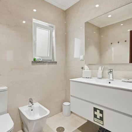 Maison Miramar - Pool & Confort Near The Center Santa Cruz (Oeste)