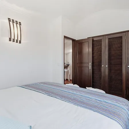 Casa de Férias Maison Miramar - Pool & Confort Near The Center Santa Cruz (Oeste)